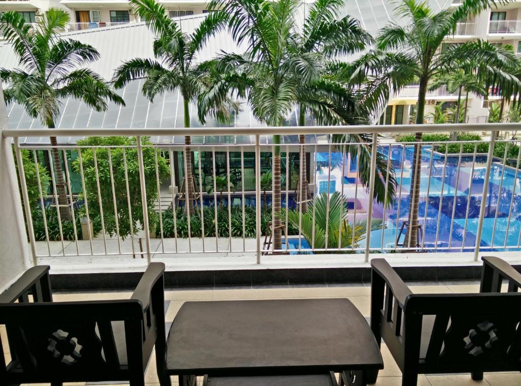 Indah Alam Condo photo 1