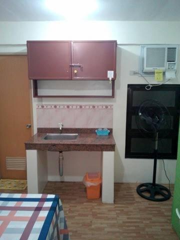 Одноместный (Одноместный номер с собственной ванной комнатой), Budget Studio Unit in Makati