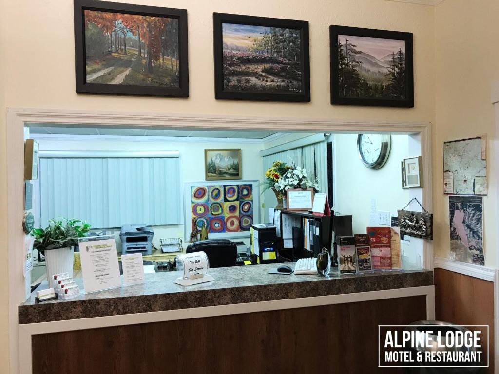 Alpine Lodge Motel & Restaurant photo 2