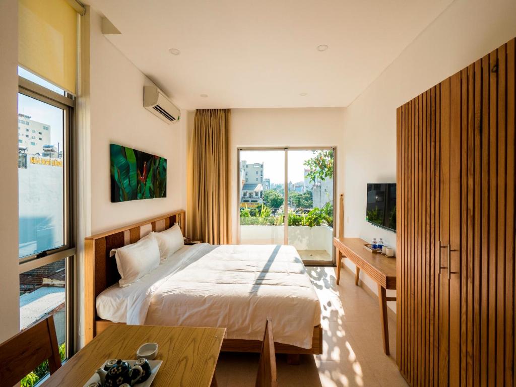 Студио (Номер-студио с балконом и видом на город), Condotel Babylon Garden