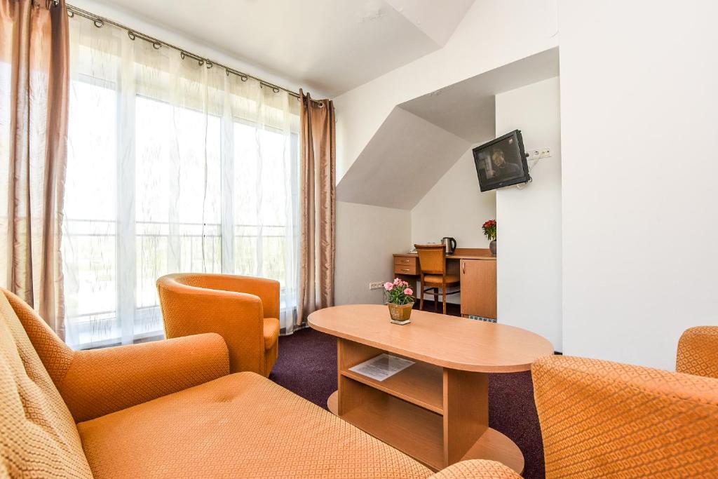 Сьюит (Люкс с 2 спальнями), Muza Hotel