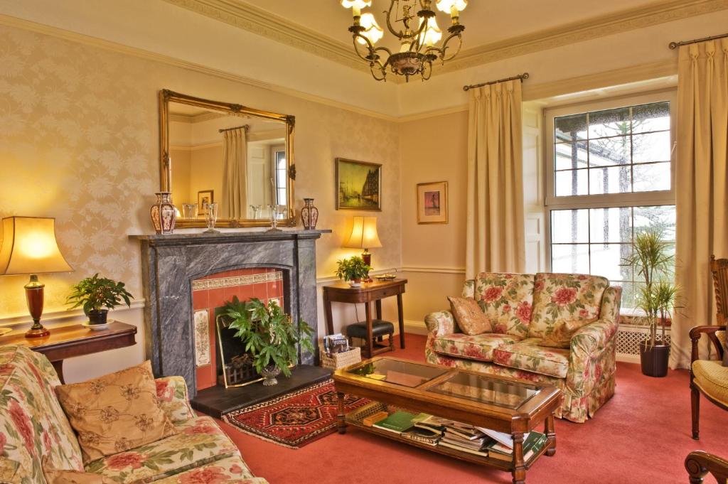 Ees Wyke Country House - Tap to explore photos