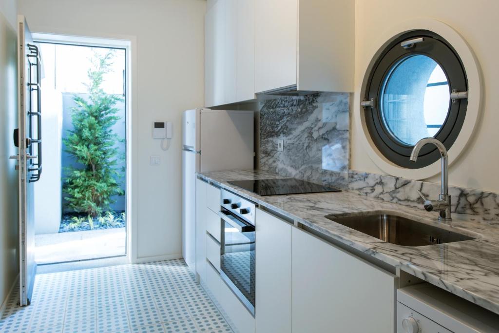 Апартаменты (Апартаменты - 1-й этаж), Oporto Serviced Apartments - Alvares Cabral