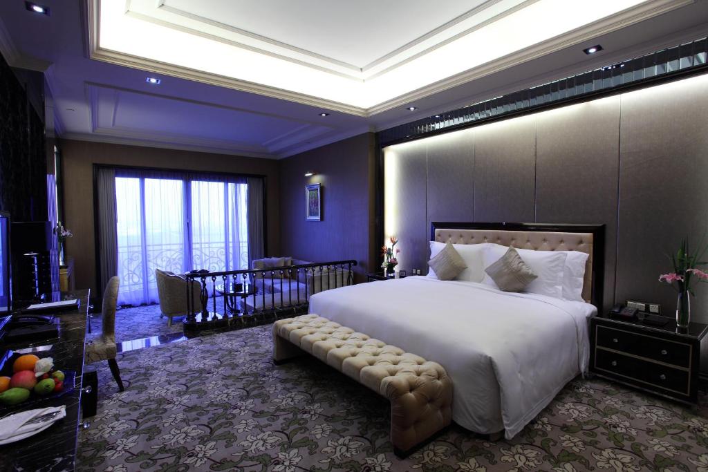 Двухместный (Номер «Шато Премьер» с кроватью размера «king-size»), Chateau Star River Pudong Shanghai