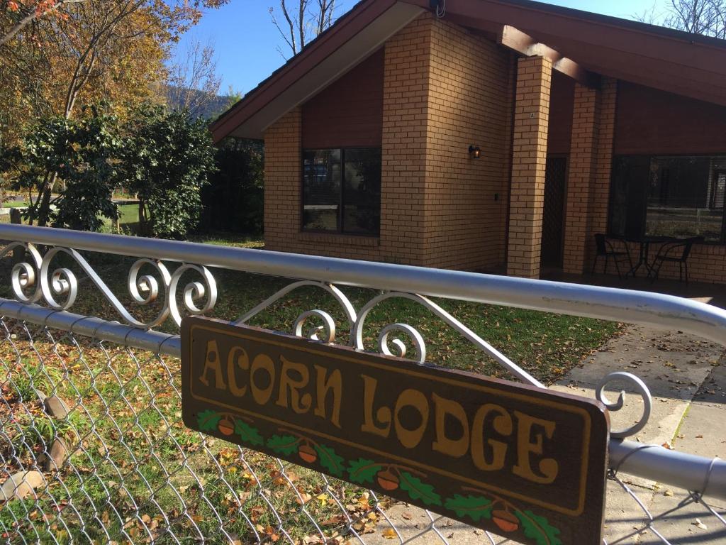 Acorn Lodge photo 2