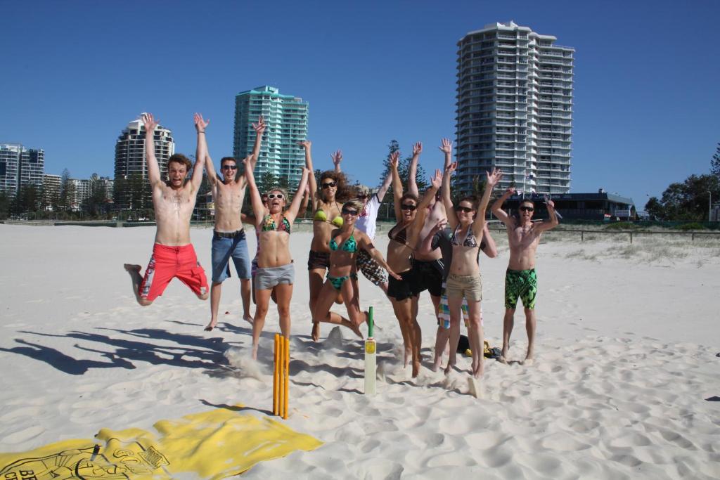 Coolangatta Sands Hostel - Tap to explore photos