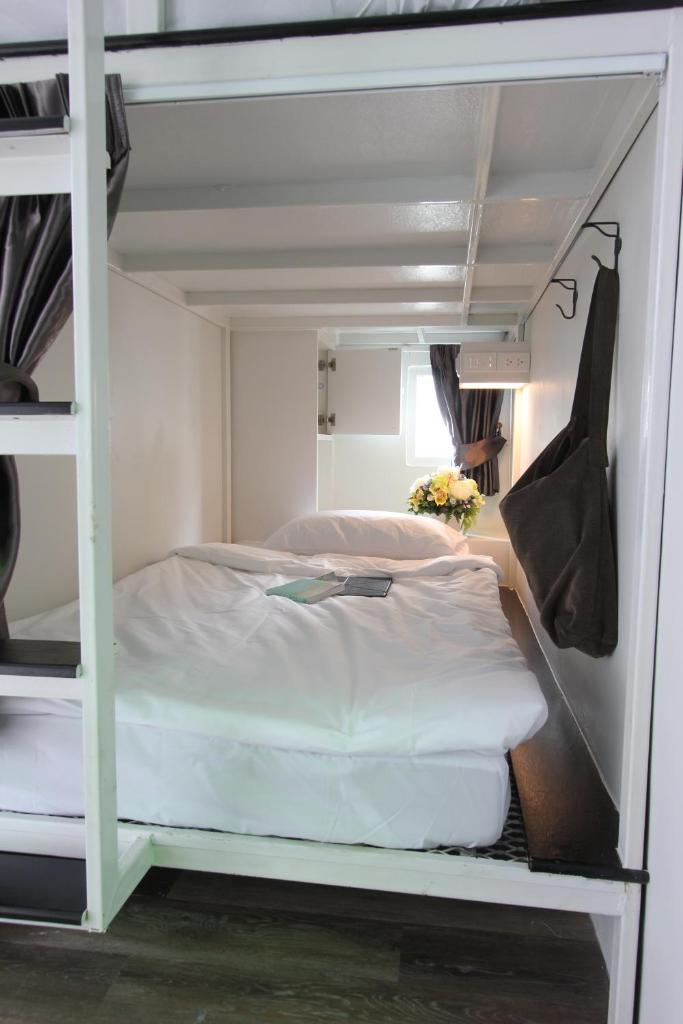 Номер (Кровать в общем 4-местном номере для мужчин и женщин), Diff Hostel