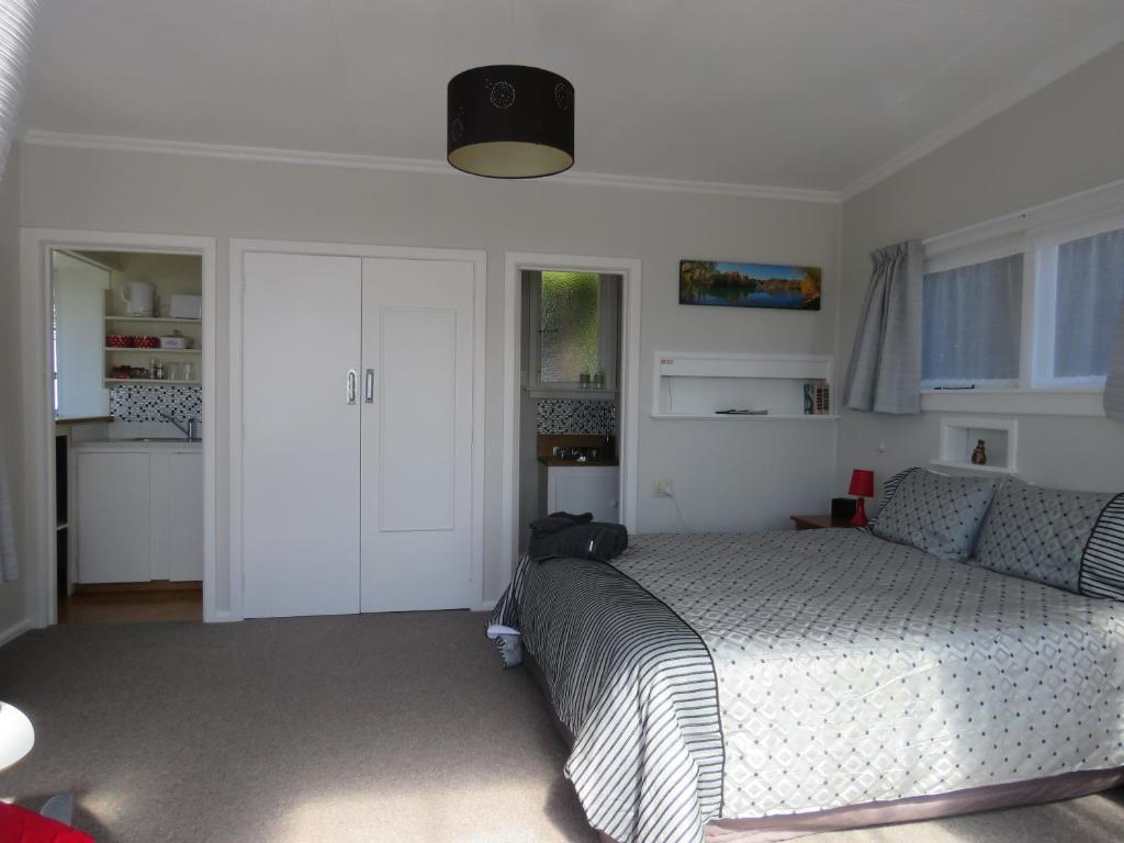 Oamaru Harbour Nest photo 4