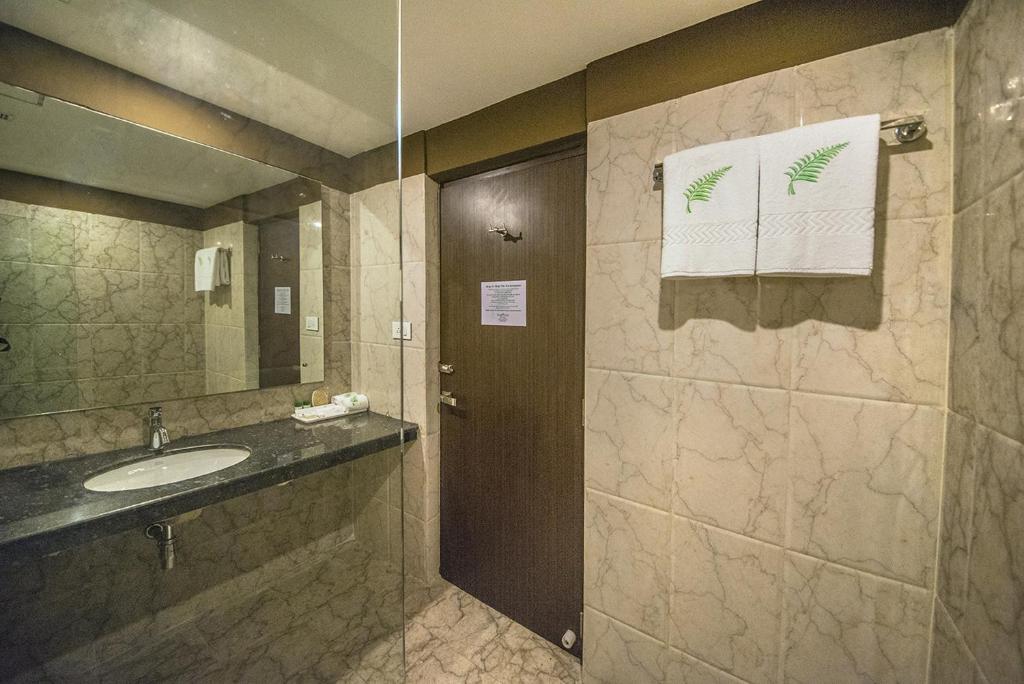 Двухместный (Стандартный двухместный номер с 1 кроватью), The Fern Residency Kolkata