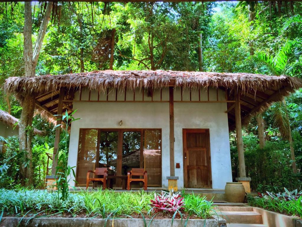 Номер (Улучшенный двухместный номер с 1 кроватью и видом на сад), Mooban Talay Resort