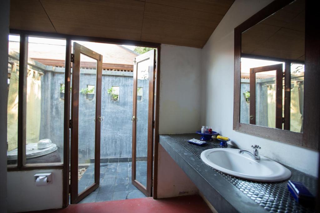 Номер (Улучшенный двухместный номер с 1 кроватью и видом на сад), Mooban Talay Resort