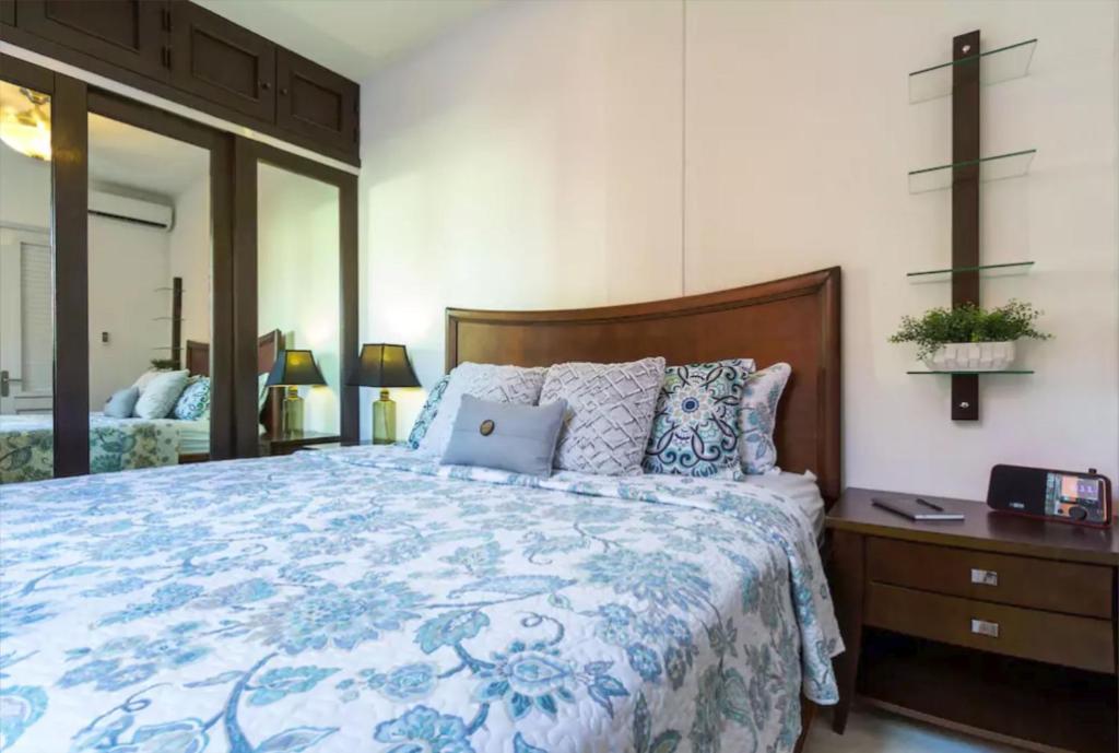 315 Recinto Sur Old San Juan photo 4