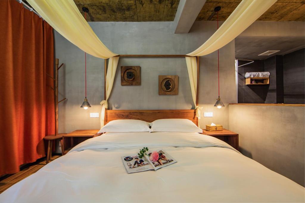 Двухместный (Двухместный номер Делюкс с 1 кроватью и ванной), Hangzhou Yushu Hostel