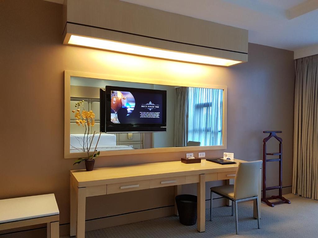 Сьюит (Представительский двухместный номер «Плюс» с 1 кроватью), Cebu Parklane International Hotel