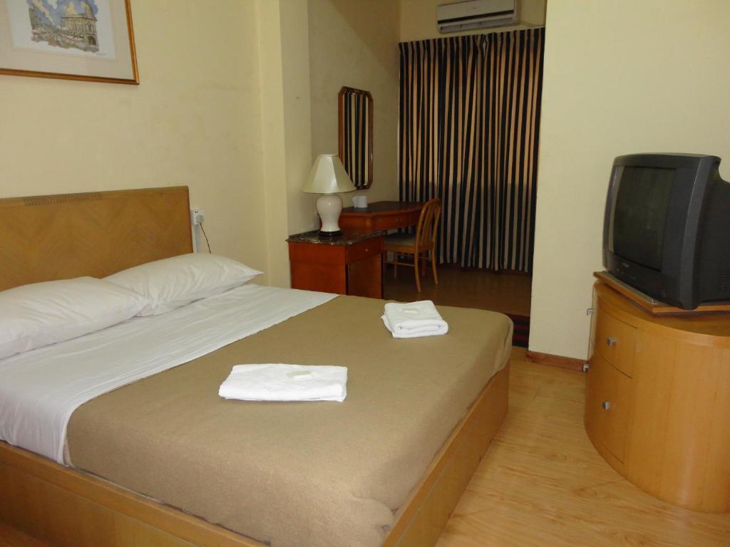 Pristine Hotel photo 4