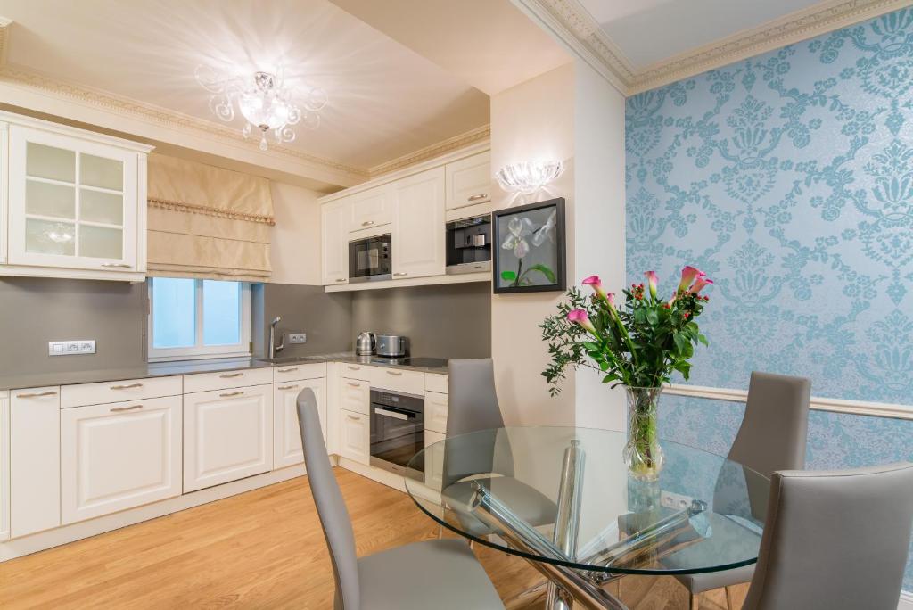 Апартаменты (Двухуровневые апартаменты), Rubin Luxury Apartments