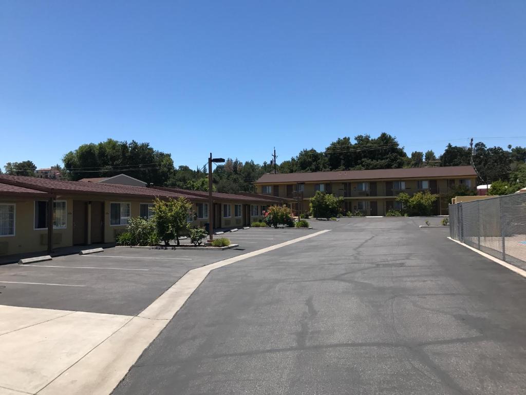 Budget Inn photo 4