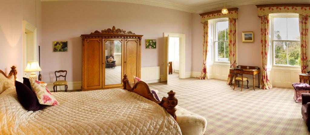 Temple House photo 4