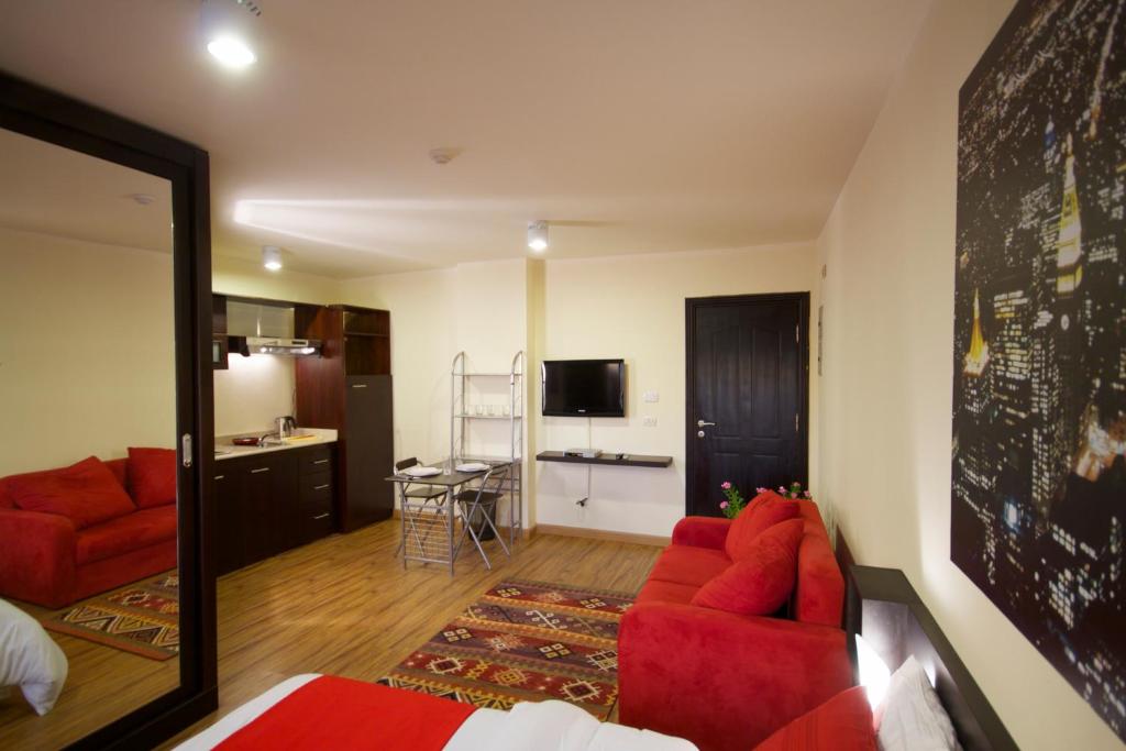 Студио (Представительские апартаменты-студио с мини-кухней), NewCity Aparthotel - Suites & Apartments