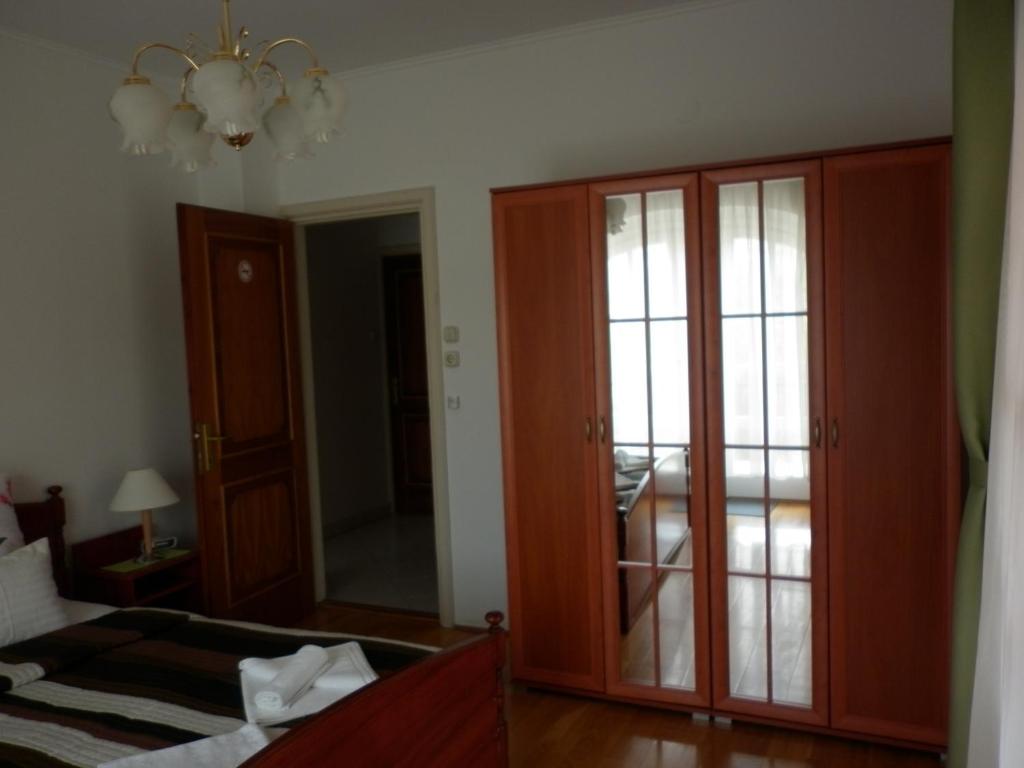 Апартаменты (Апартаменты с 2 спальнями и 2 балконами), Manor Villa