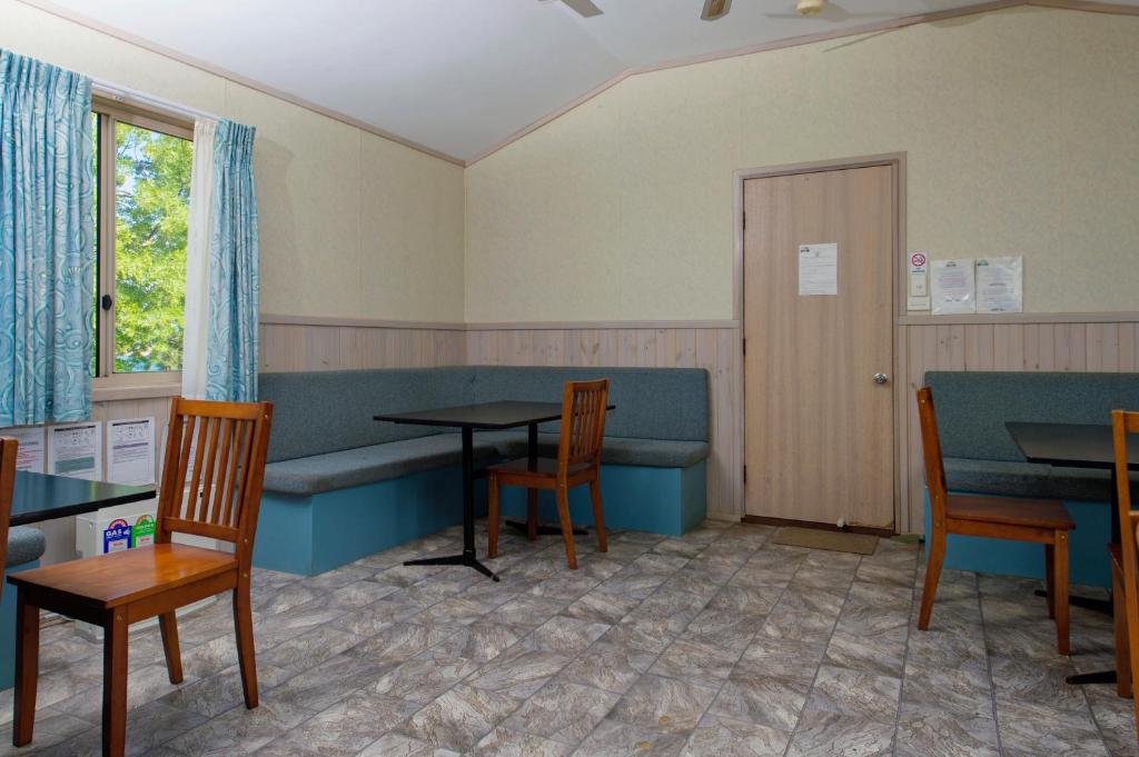 Rainbow Pines Tourist Caravan Park photo 4