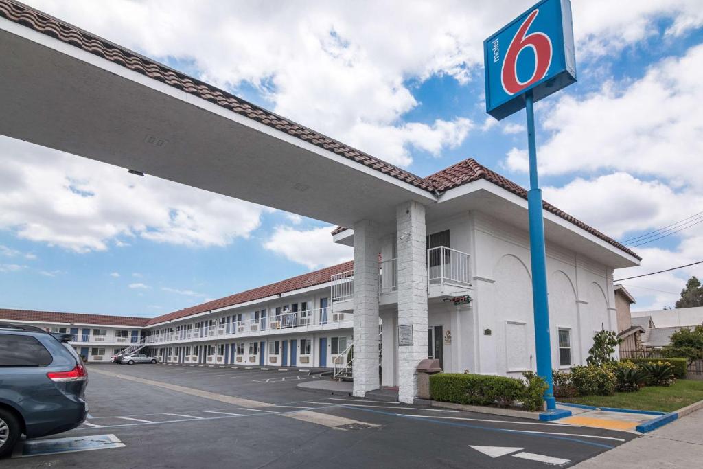 Motel 6 Norwalk, CA image