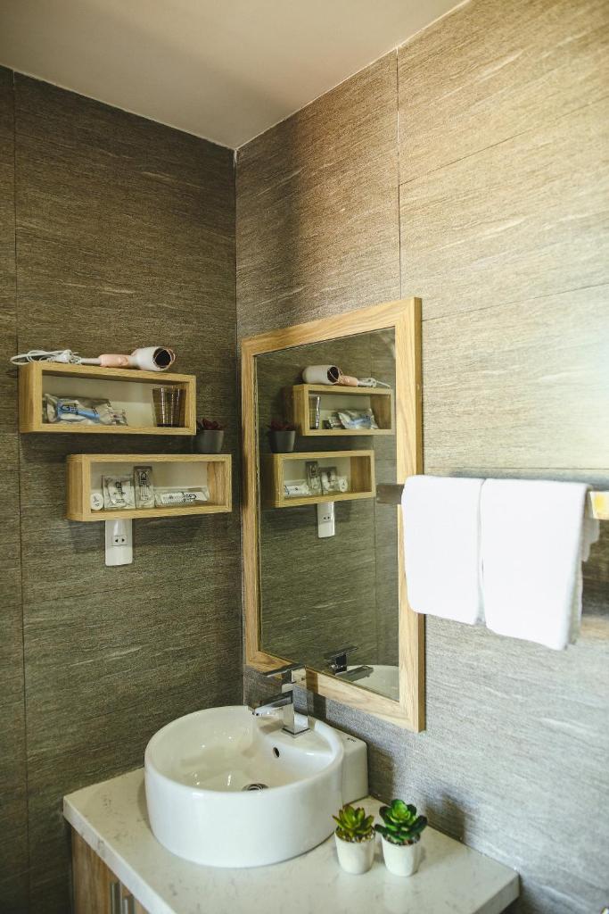 Апартаменты (Апартаменты-студио), Red Hotel Da Nang