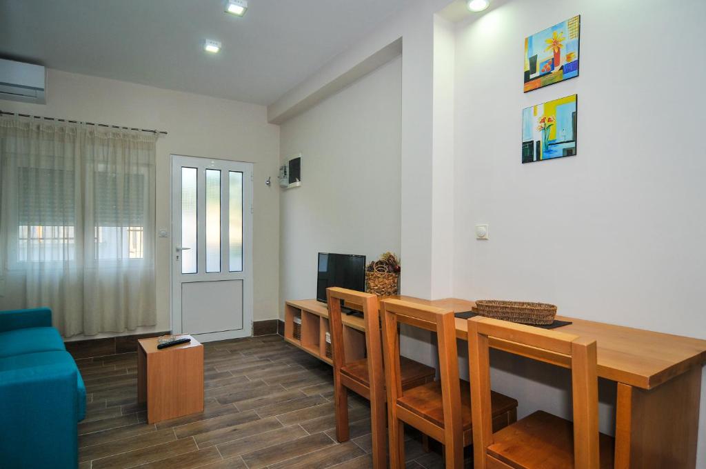 Апартаменты (Апартаменты с видом на бассейн), Apartments Pean