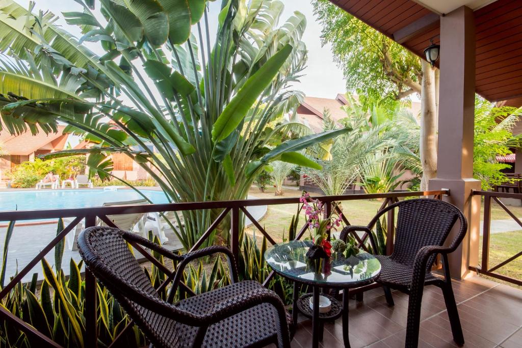 Номер (Бунгало с 1 спальней (для 2 взрослых)), La-or Resort