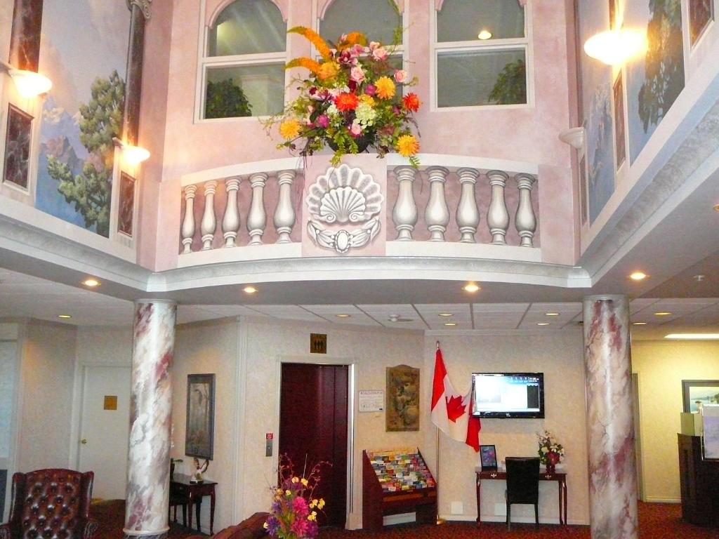 Coast Abbotsford Hotel & Suites photo 3