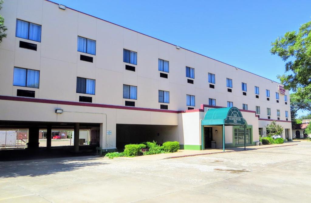 Guest House Inn Medical District near Texas Tech Univ photo 3