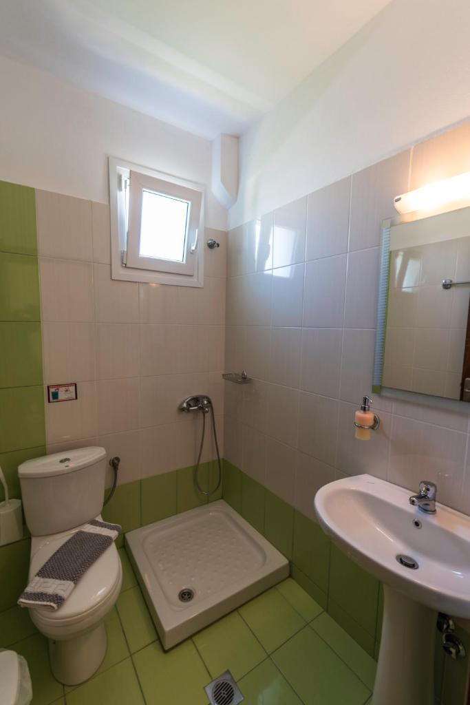 Zeus Apartments photo 2