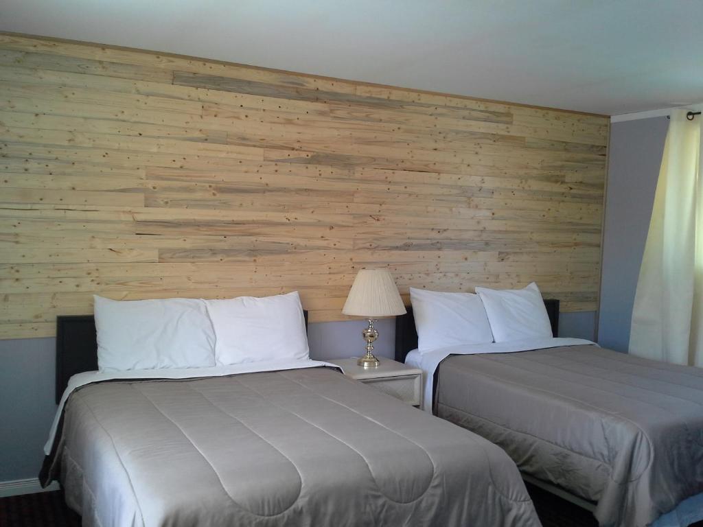 Frontiersman Motel photo 2