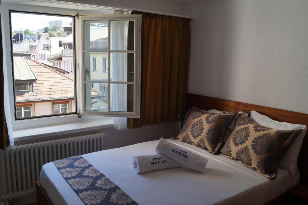 Двухместный (Улучшенный двухместный номер с 1 кроватью), Hotel Old Town