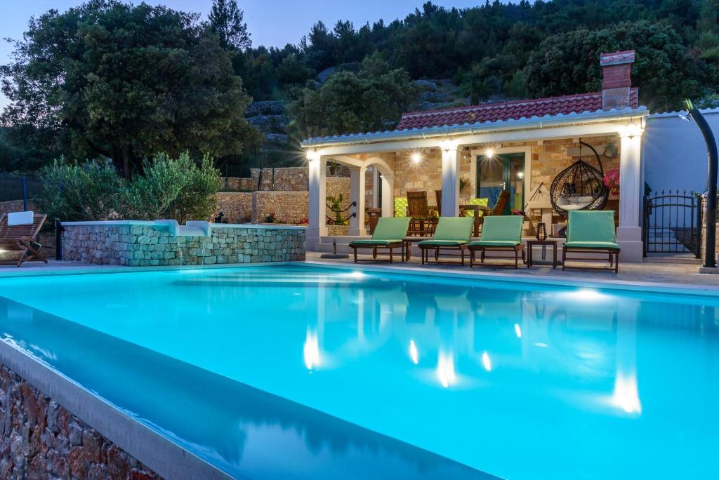 Villa Lucija Bol photo 2