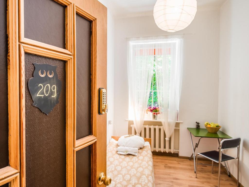 Одноместный (Одноместный номер с общей ванной комнатой), Downtown Forest Hostel & Camping