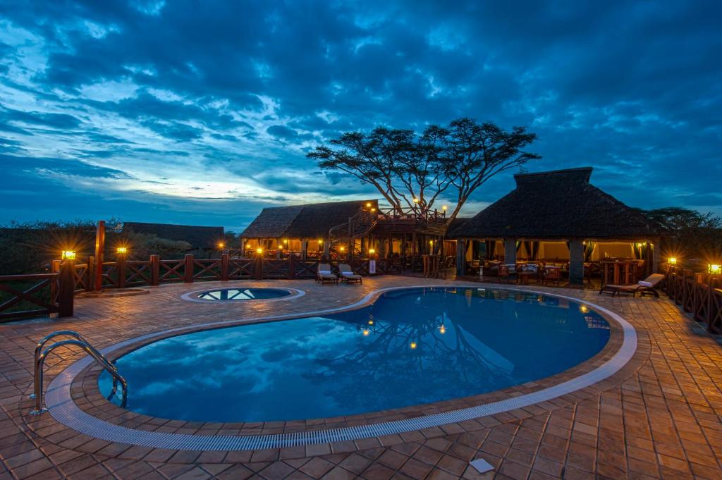 Lake Ndutu Luxury Tented Lodge - Tap to explore photos
