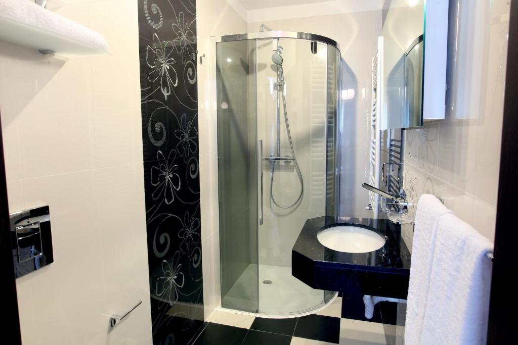 Четырехместный (Представительский номер), Ambiance Hotel