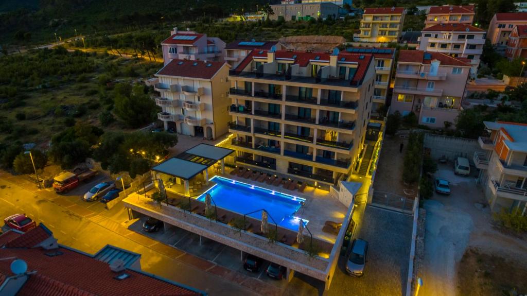 Luxury Aparthotel photo 2