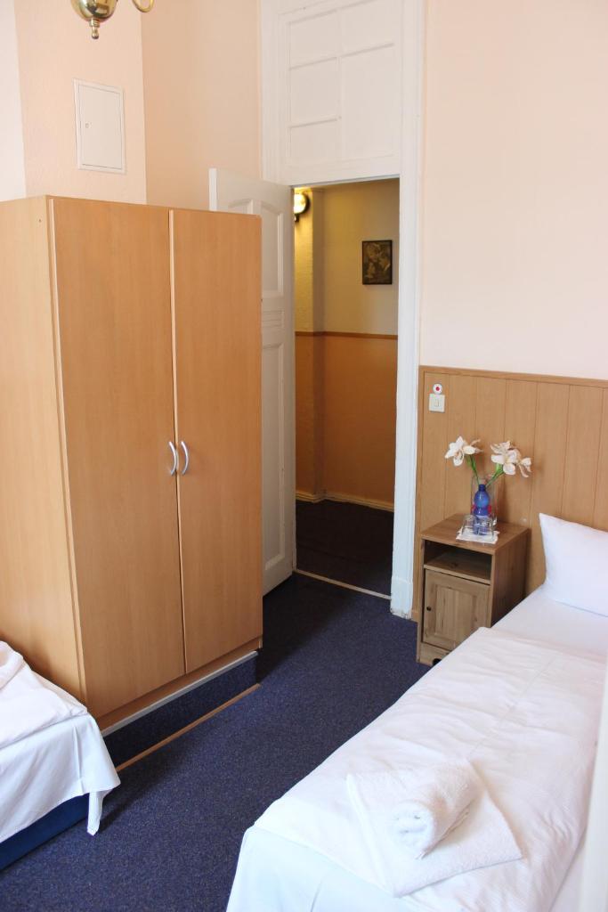 Двухместный (Двухместный номер с 2 отдельными кроватями), Hotel-Pension Rheingold am Kurfürstendamm