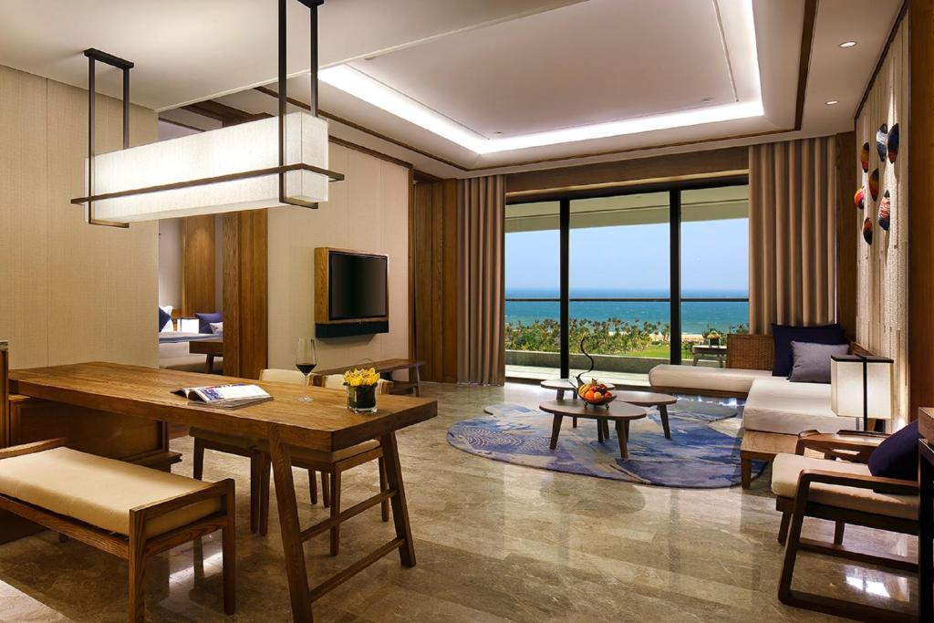Сьюит (Улучшенный люкс с видом на океан), InterContinental Sanya Haitang Bay Resort - Villa