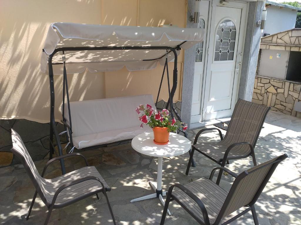 Patra Rooms Skala Prinou photo 3
