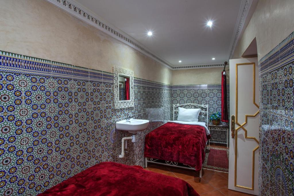 Двухместный (Двухместный номер с 1 кроватью и общей ванной комнатой), Hotel Zaitoune