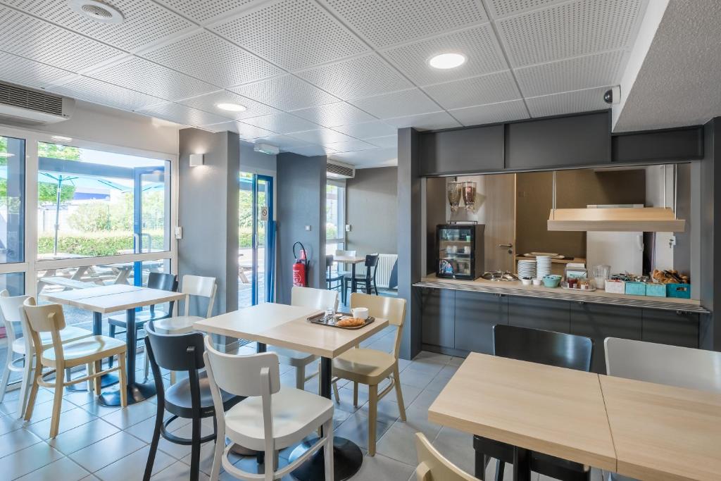 B&B HOTEL Valence Nord photo 4