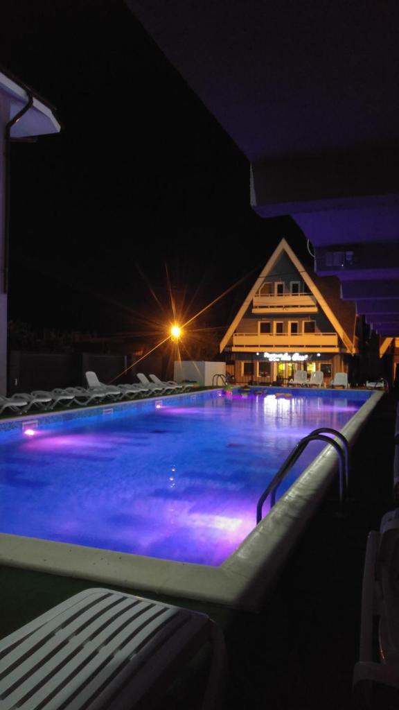 Pensiunea La Castel - Piscina incalzita photo 4