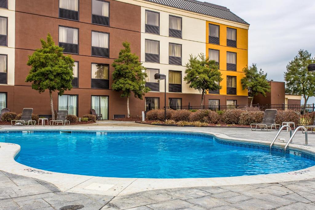 Comfort Inn At the Park image