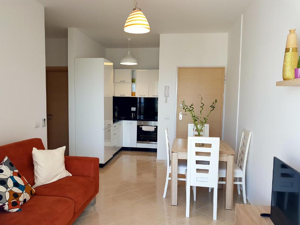 Flori beach Apartment Radhime photo 3