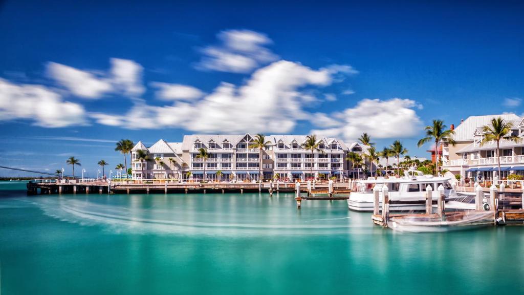 Opal Key Resort & Marina photo 1