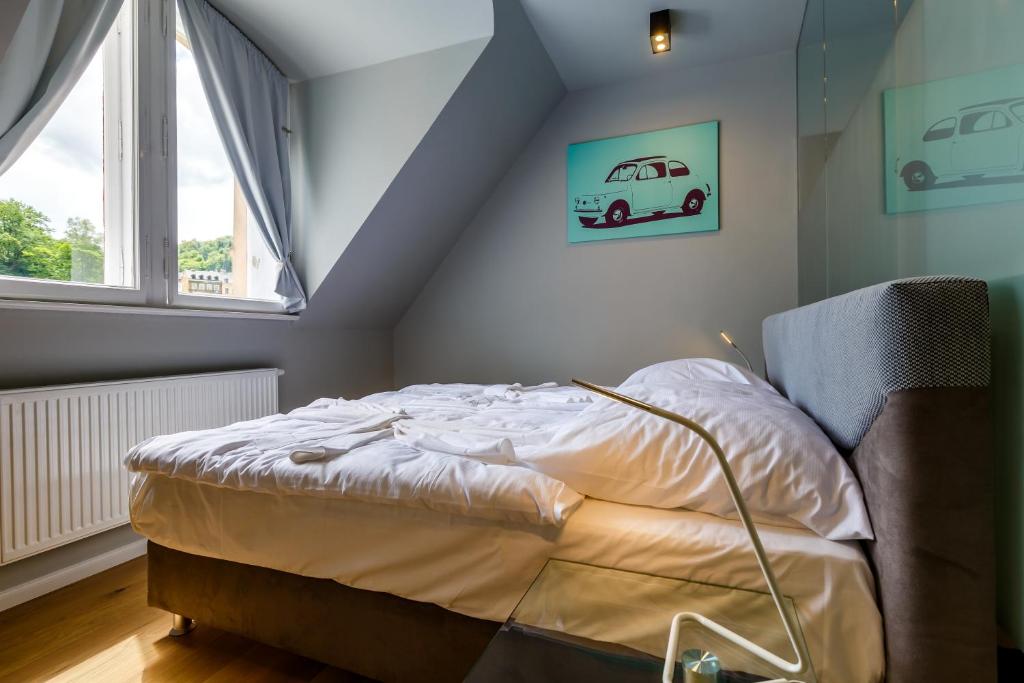 Апартаменты (Апартаменты в пентхаусе), Apartments Bohemia Rhapsody