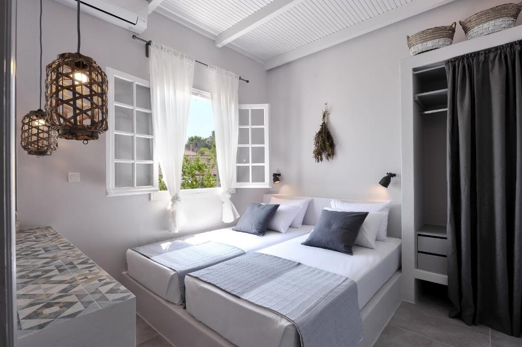 Alia Luxury Apartment photo 3